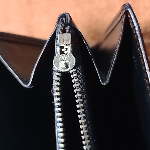 Louis Vuitton Vintage Black Epi Wallet - Picture 9 of 11